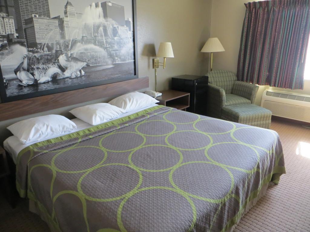 Super 8 By Wyndham Chicago O'Hare Airport Hotell Elk Grove Village Rum bild